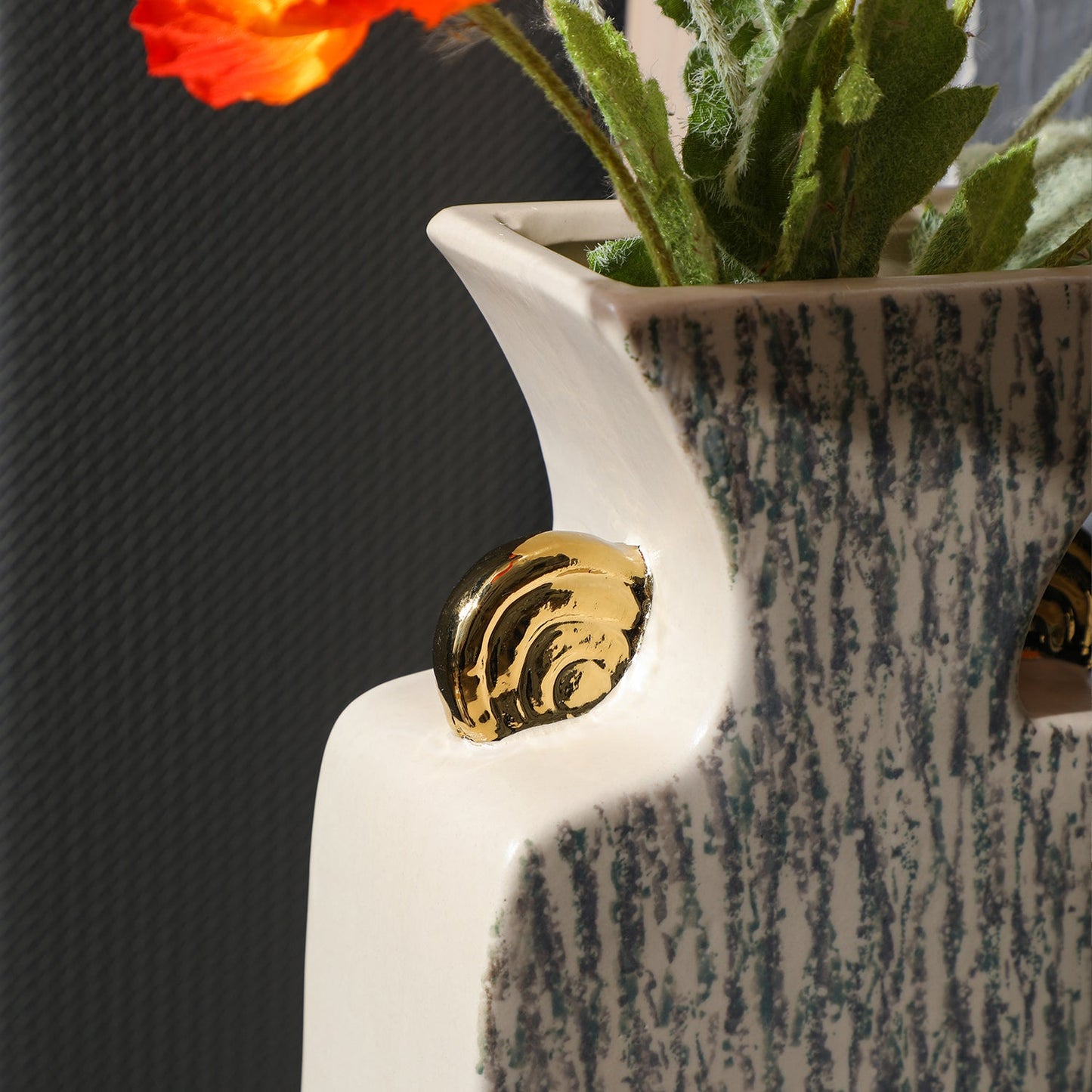 Aureum Grove Vase Small