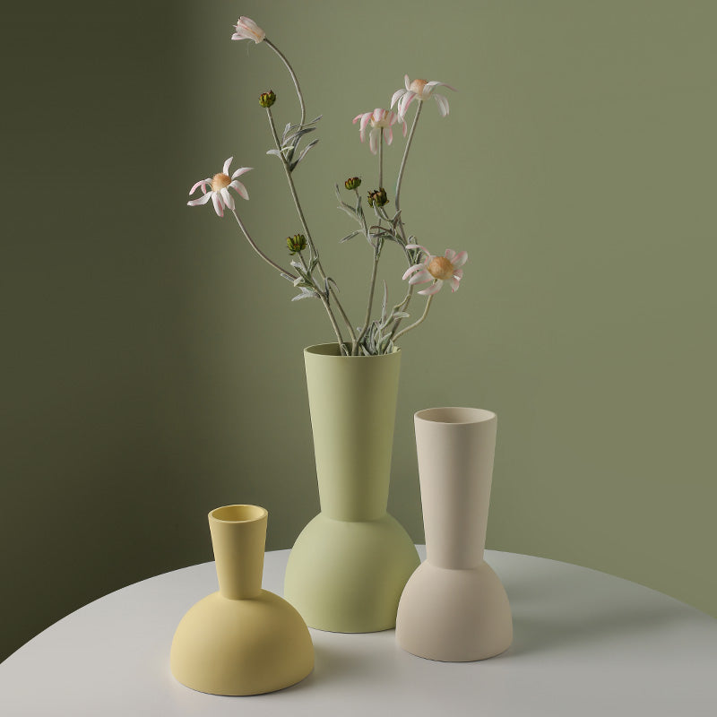 Hourglass Elegance Vase