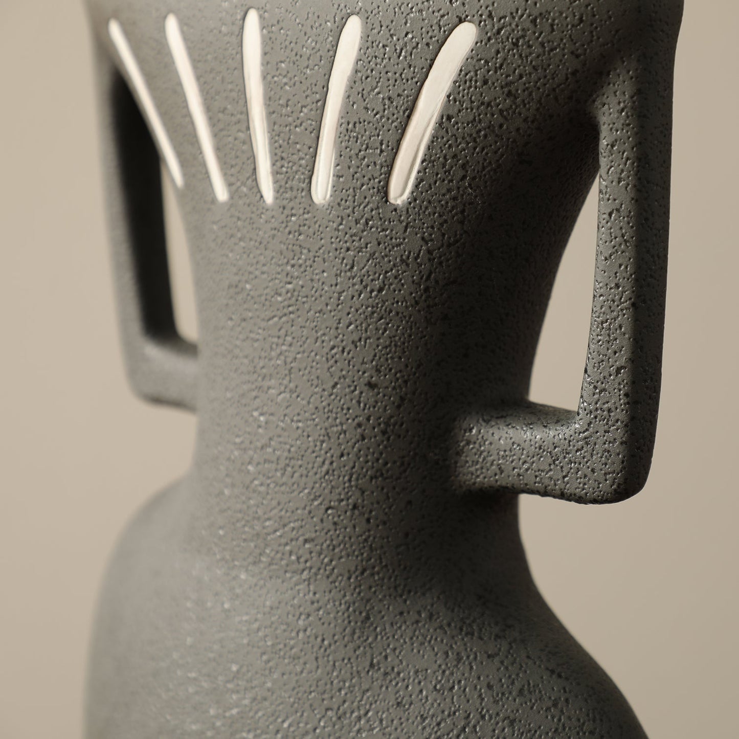 Obsidian Crest Vase Tall